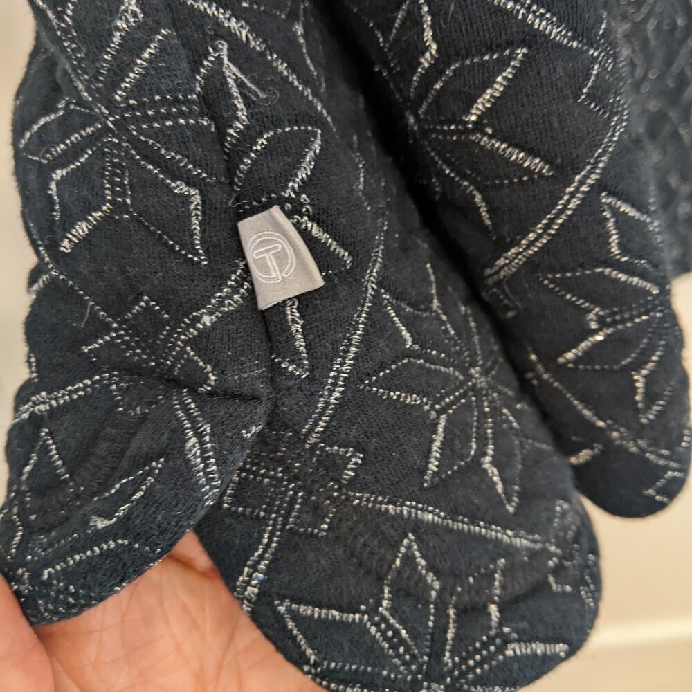 T by Talbots Black Metallic Quilted Snowflake Pullover Cotton Large - Picture 4 of 7